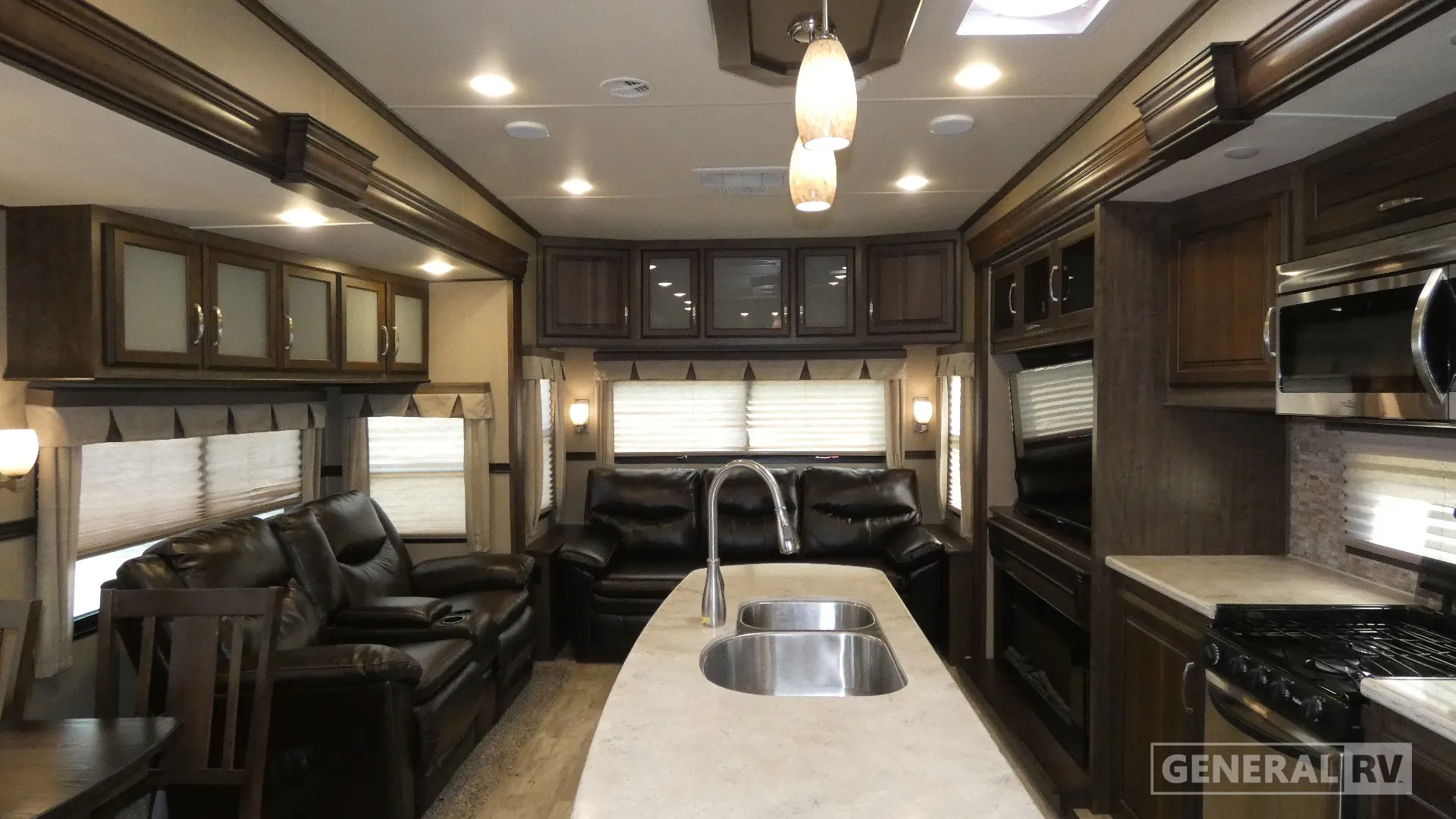 2016 Grand Design Solitude 384GK - Photo 3