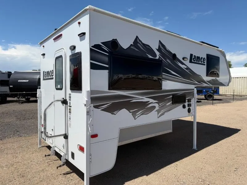2026 Lance Lance Truck Campers New    850 - Photo 4