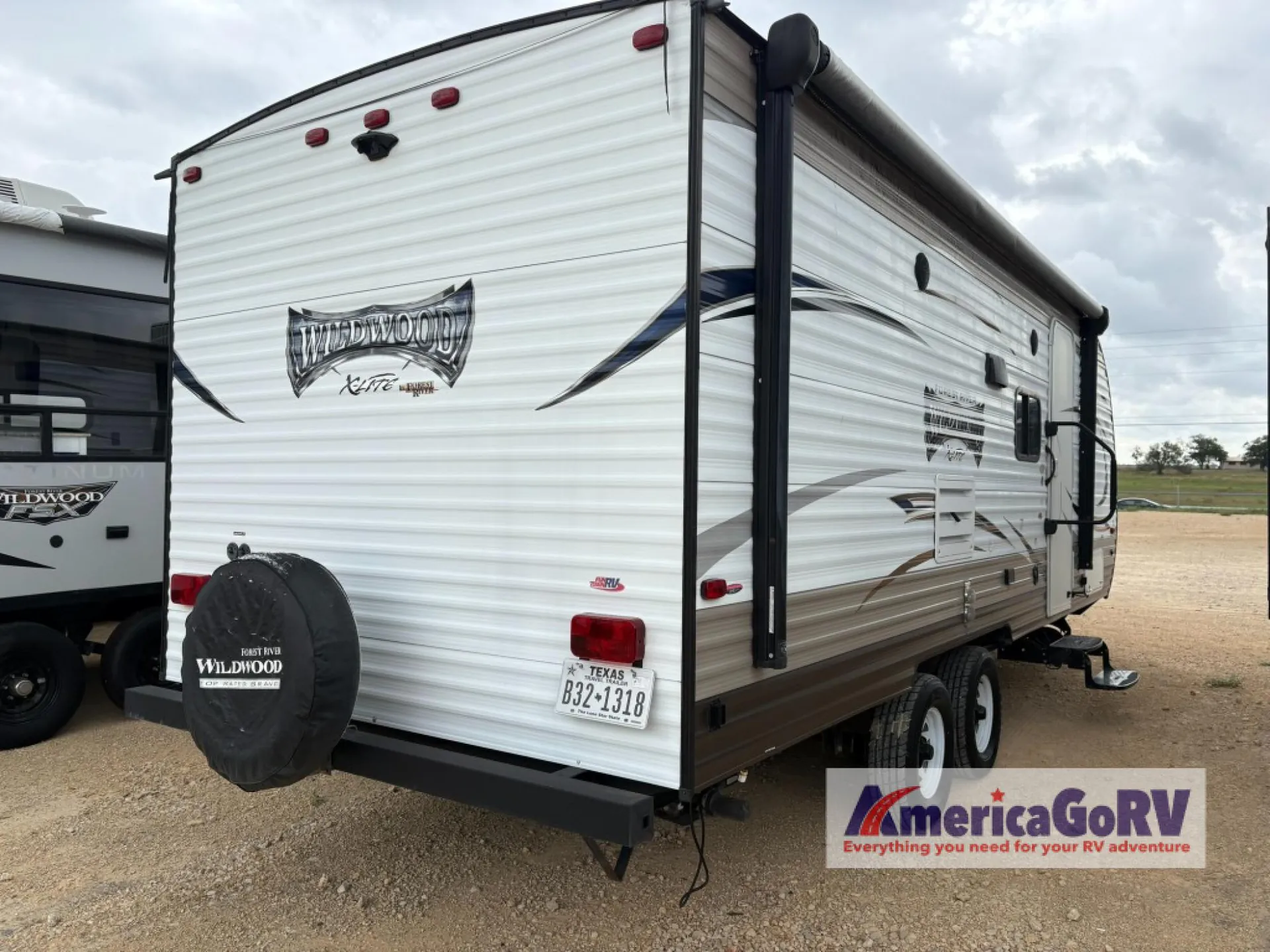 2018 Forest River Wildwood X-Lite 230BHXL - Photo 3