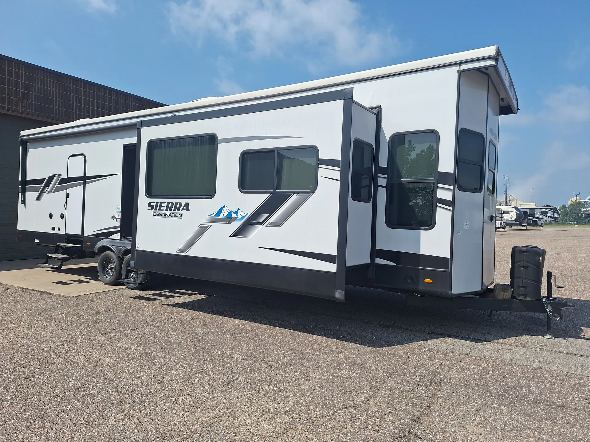 2022 Forest River Sierra 401FLX - Photo 2