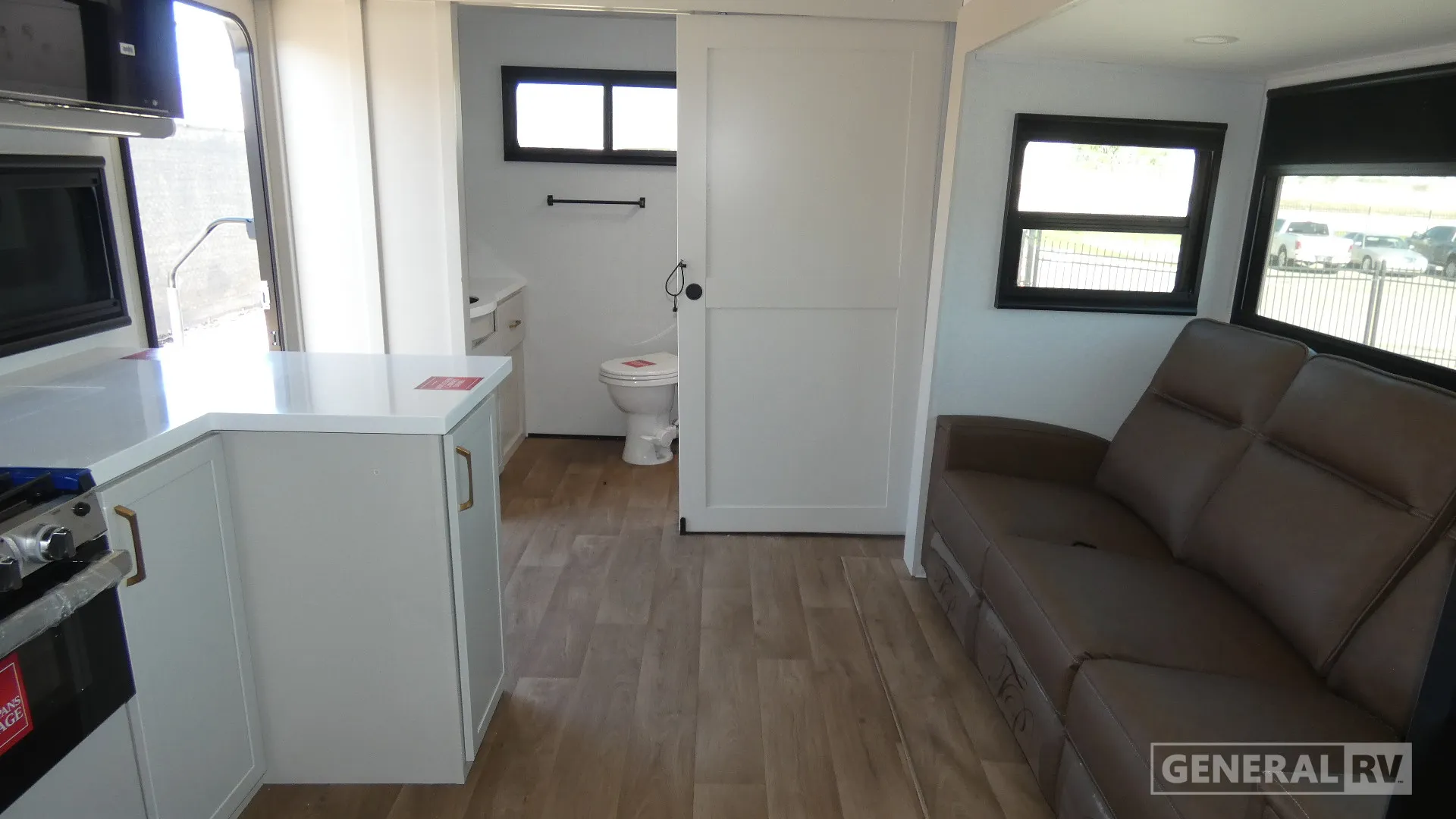 2027 Grand Design Imagine 2300MK - Photo 3