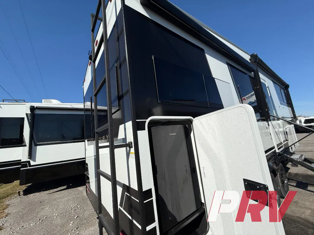 2026 Brinkley Model Z 2680, Photos photo 9