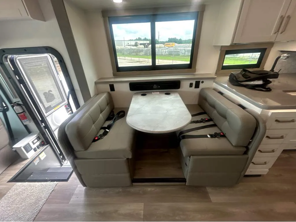 2027 Entegra Coach Vision XL 36C, Photos photo 18