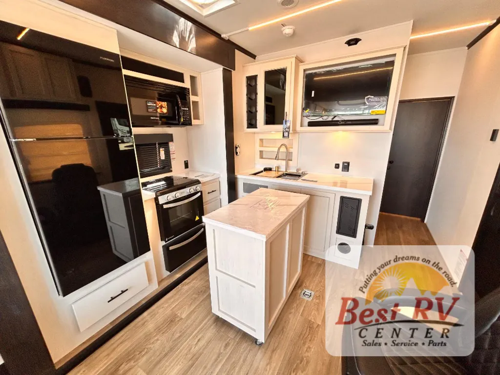 2027 Forest River Vengeance Rogue Armored 26L140, Photos photo 29