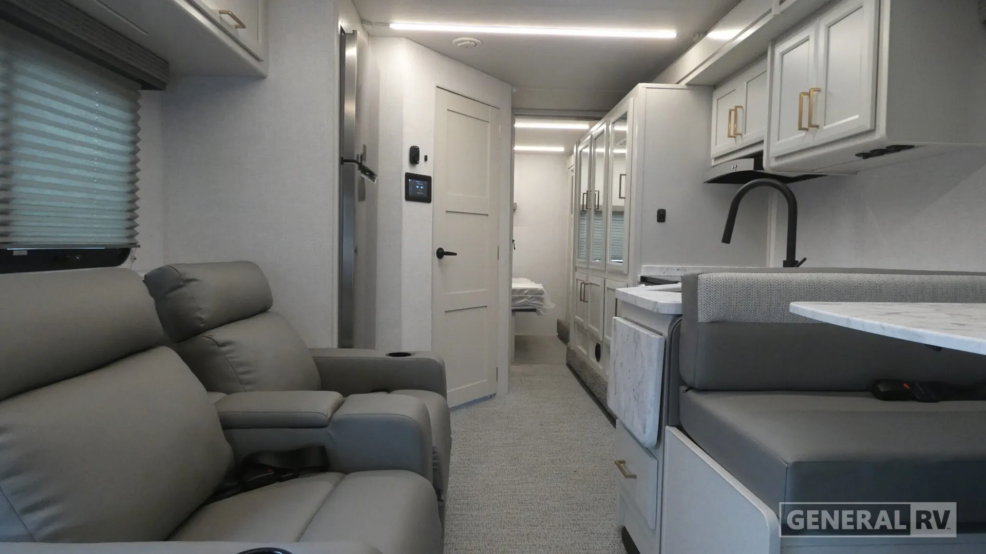 2026 Fleetwood Altitude 31W - Photo 3