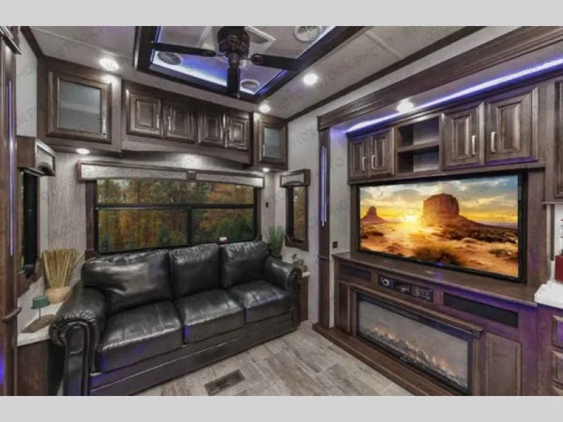 2019 Heartland Bighorn 3925MLP - Photo 4