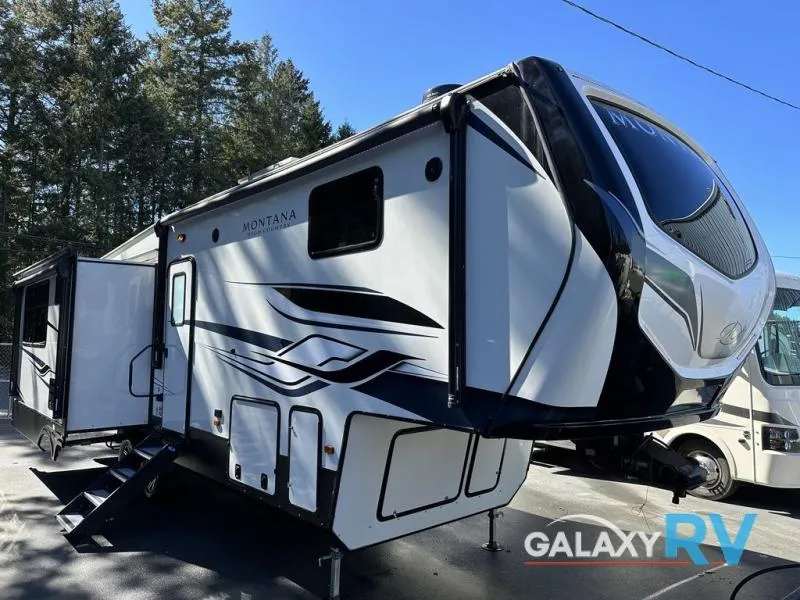 2022 Keystone Montana High Country 281CK - Photo 2