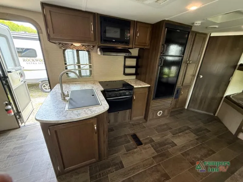 2019 Keystone RV Bullet 272BHS - Photo 2