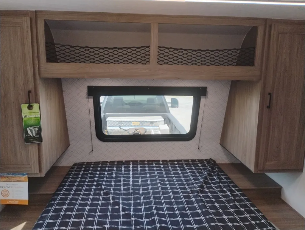 2026 Coachmen Freedom Express Select 30SE, Photos photo 22