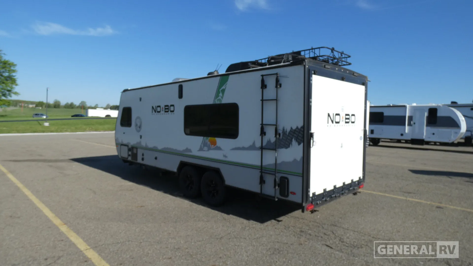 2020 Forest River No Boundaries Toy Hauler 19.1 - Photo 4