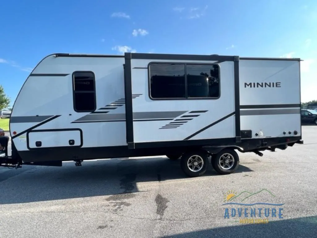 2022 Winnebago Minnie 2201MB - Photo 3