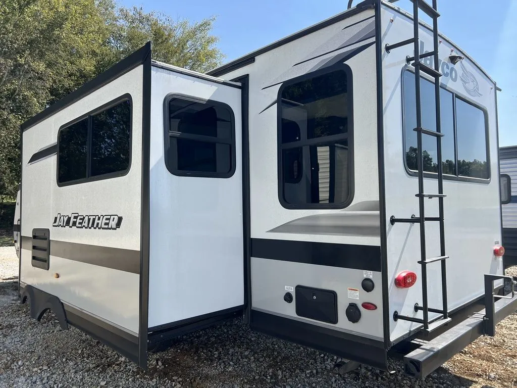 2022 Jayco Jay Feather 26RL - Photo 4