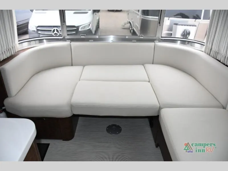 2022 Airstream Globetrotter 25FB - Photo 4