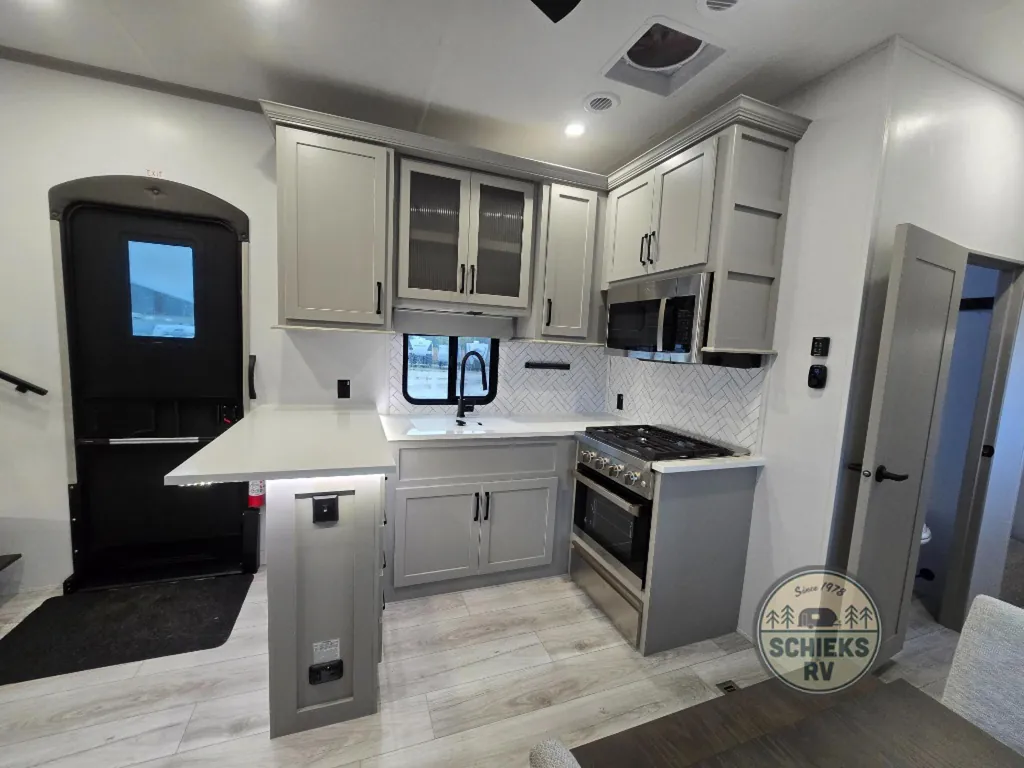 2025 Keystone Montana High Country 377FL, Photos photo 14