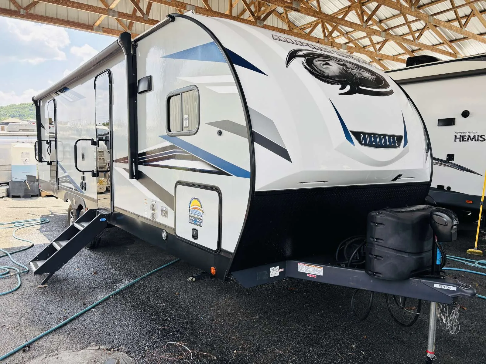 2022 Cherokee ALPHA WOLF 28FK - Main photo