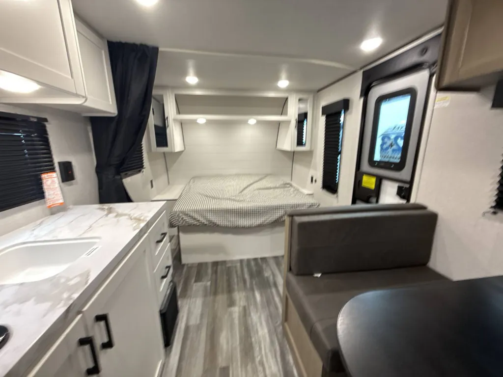 2027 Jayco Jay Flight 175FQ, Photos photo 11