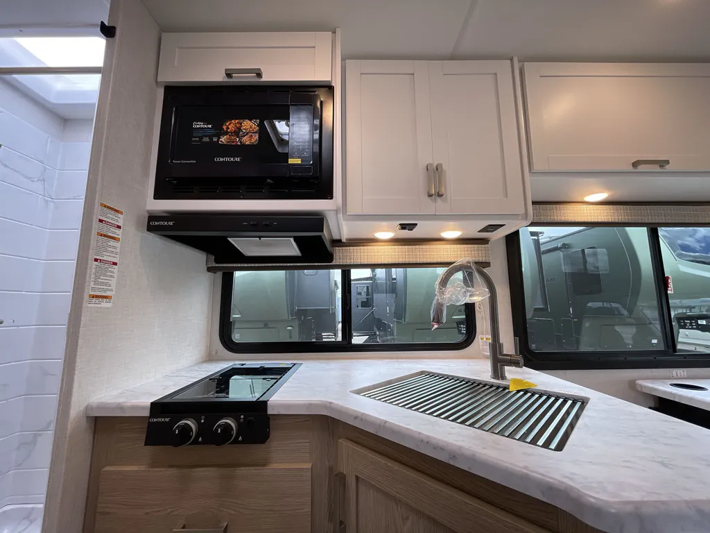 2026 Thor Motor Coach Freedom Elite 28HZ, Photos photo 7