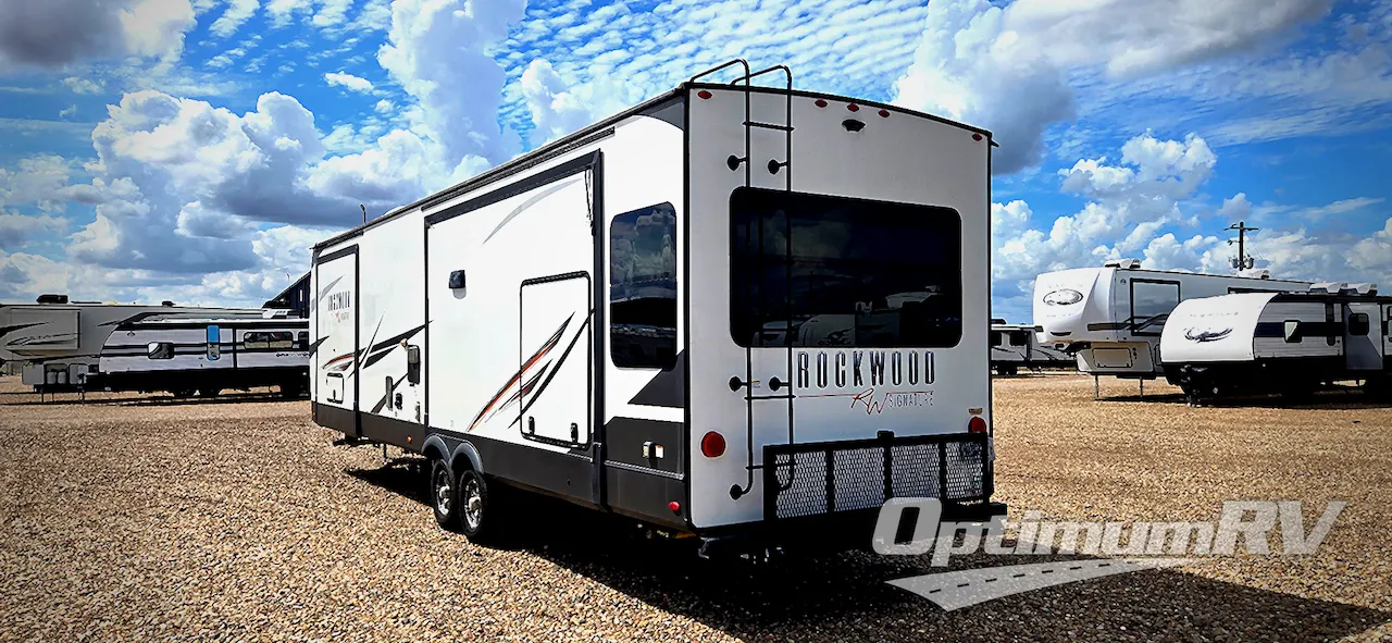 2022 Forest River Rockwood Signature Ultra Lite 8337RL - Photo 4