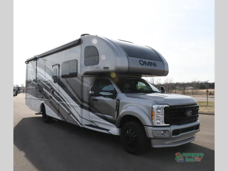 2025 Thor Motor Coach Omni XG32 - Photo 2
