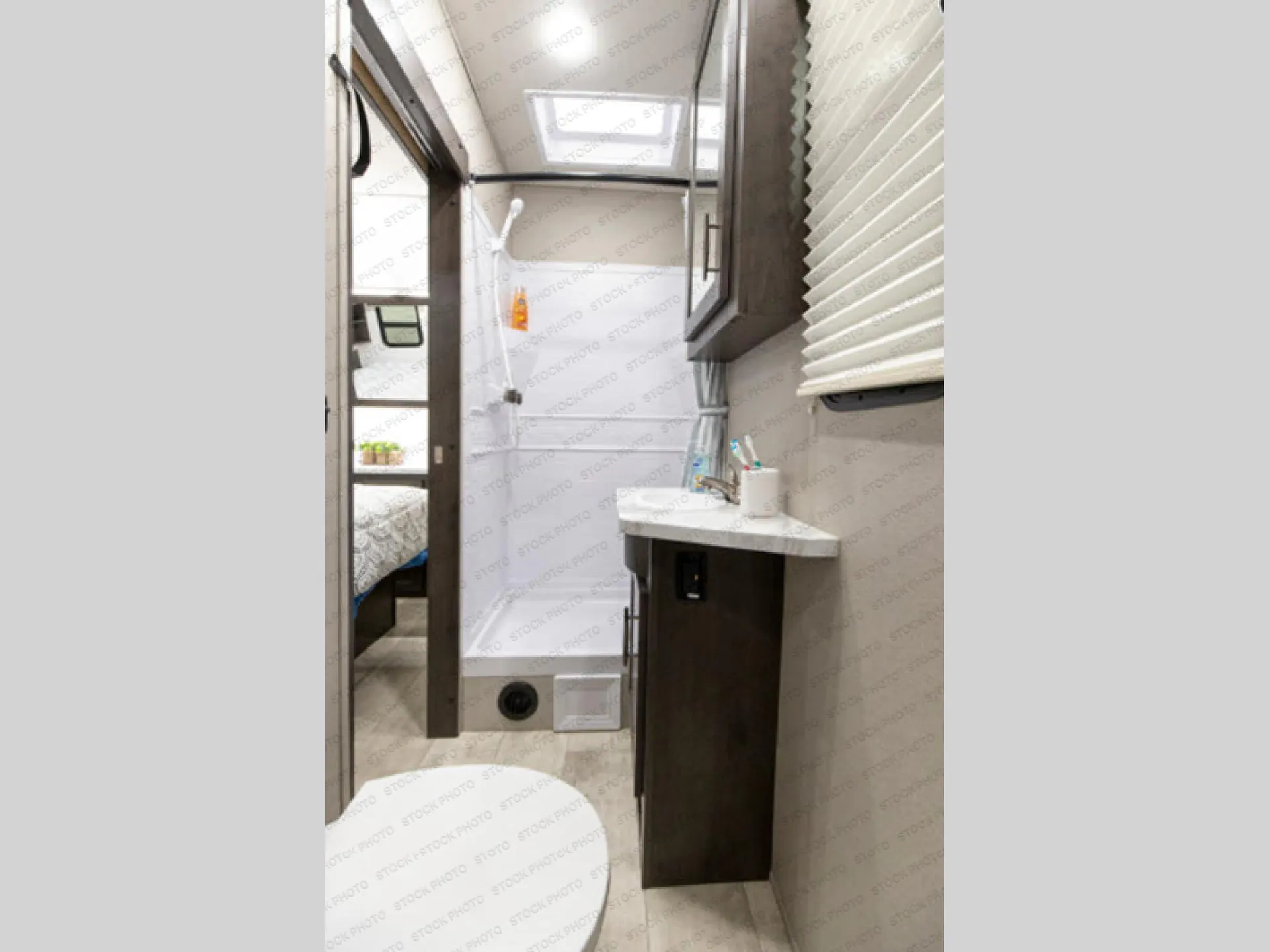 2022 Grand Design Momentum G-Class 30G - Photo 4