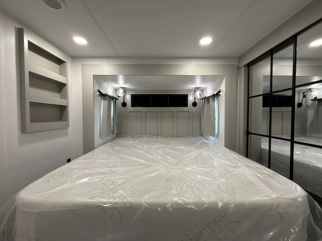 2026 Brinkley Model G 3970, Photos photo 27