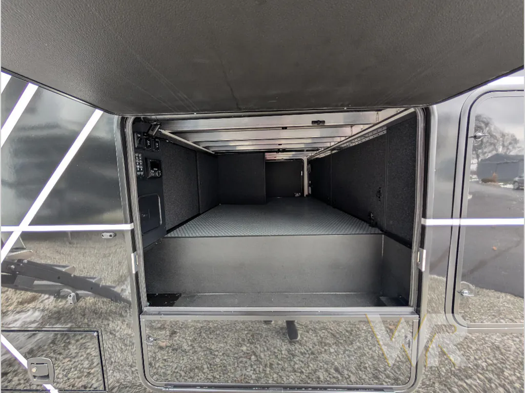 2026 Brinkley Model G 3520, Photos photo 5