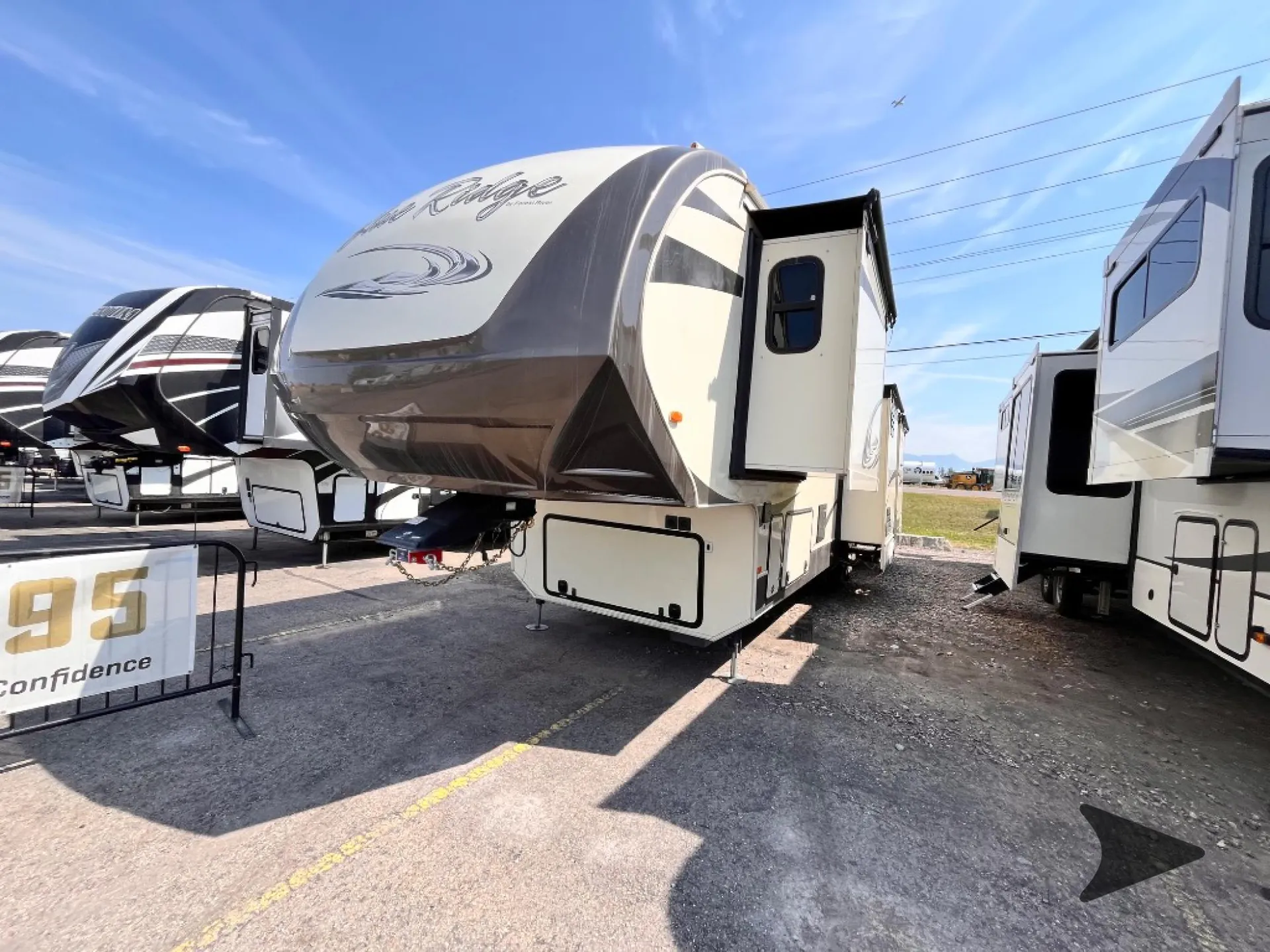 2016 Forest River Blue Ridge 3600RS - Photo 4
