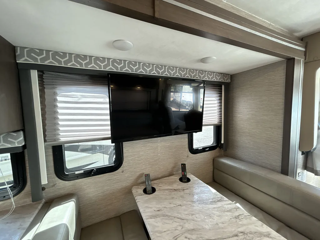 2022 Thor Motor Coach Freedom Traveler A32, Photos photo 12