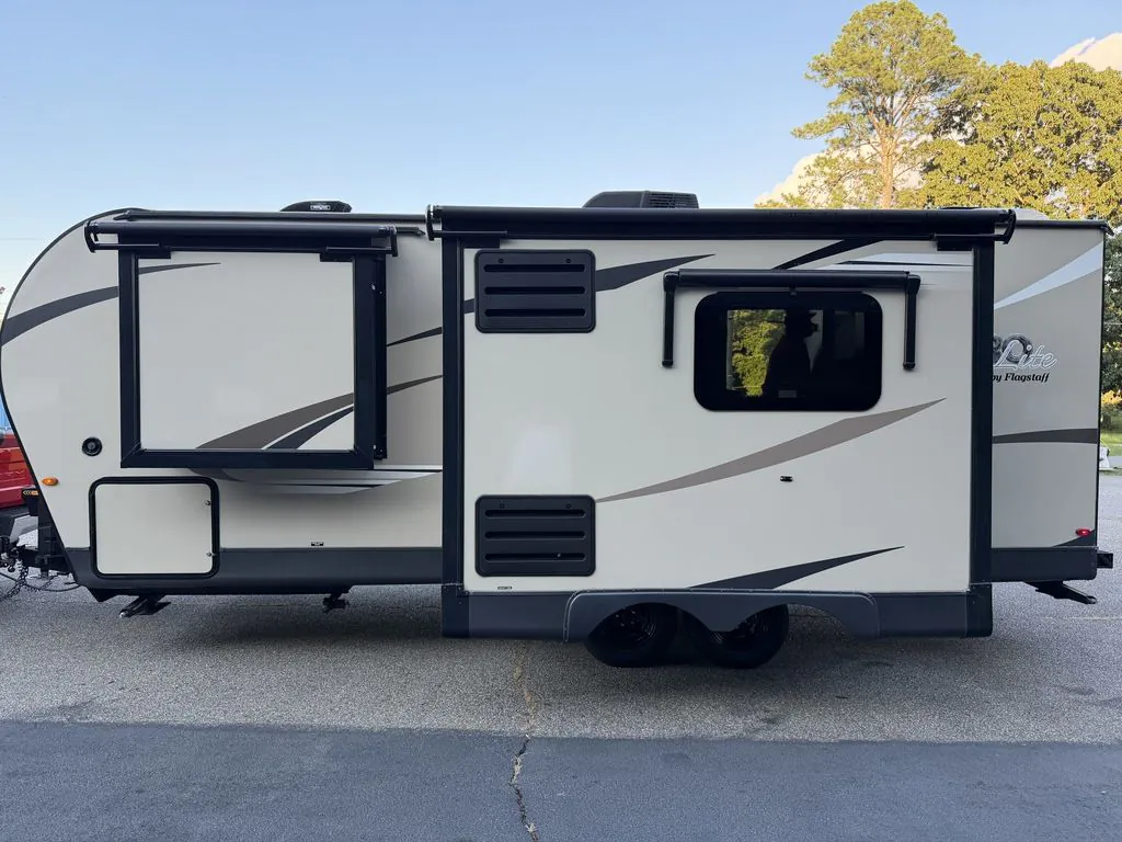 2019 Forest River Flagstaff Micro Lite 25FBLS - Photo 4