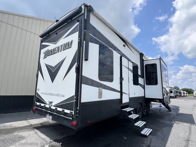 2019 Grand Design Momentum 381M - Photo 4