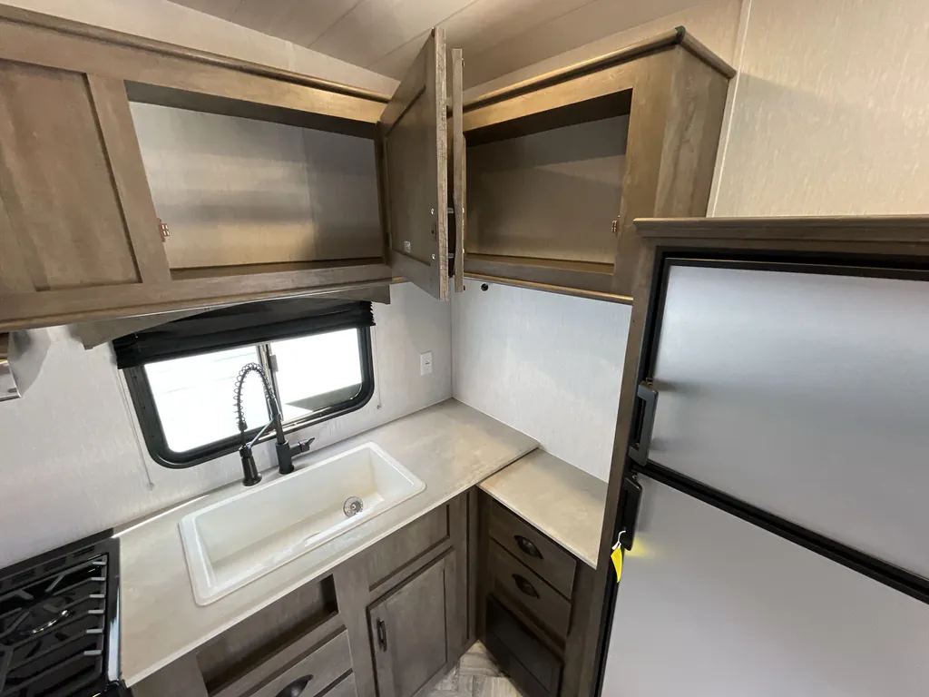 2022 Forest River Stealth FQ2413G, Photos photo 11
