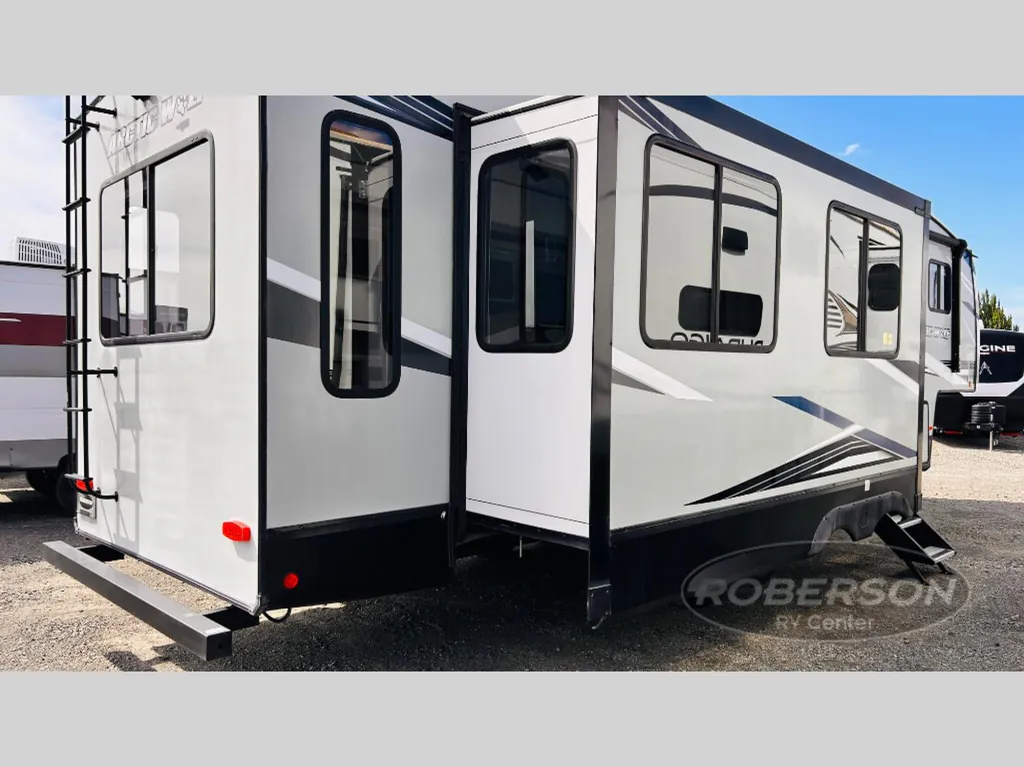 2021 Forest River Cherokee Arctic Wolf 291RL, Photos photo 4