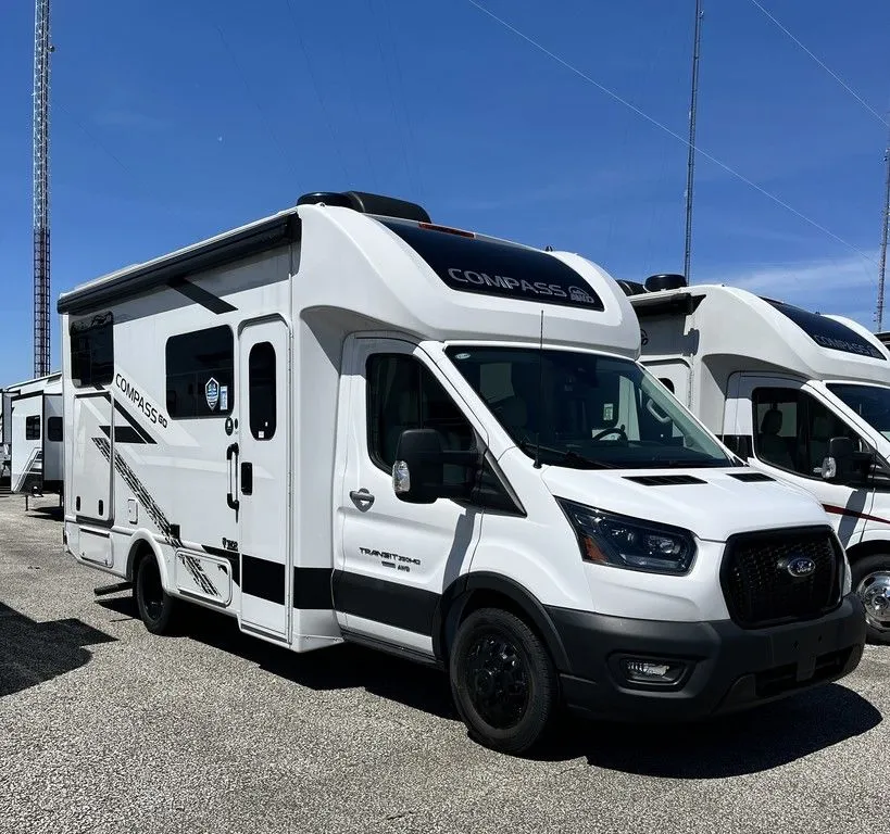 2025 Thor Motor Coach Compass 22MT - Photo 2