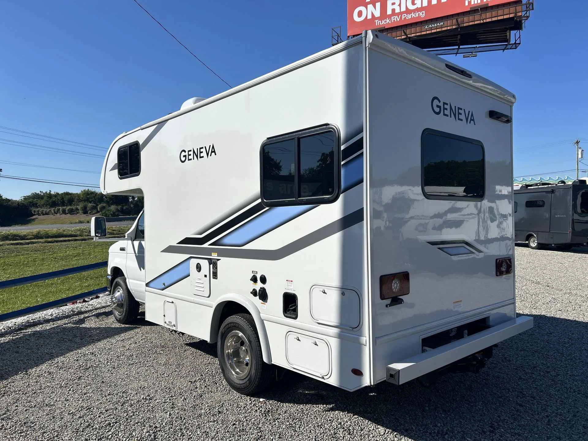 2026 Thor Motor Coach Geneva 19VT - Photo 4