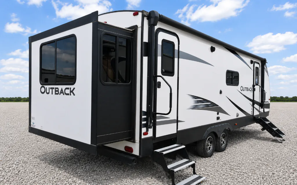 2020 Keystone Outback Ultra-Lite 252URS - Photo 3