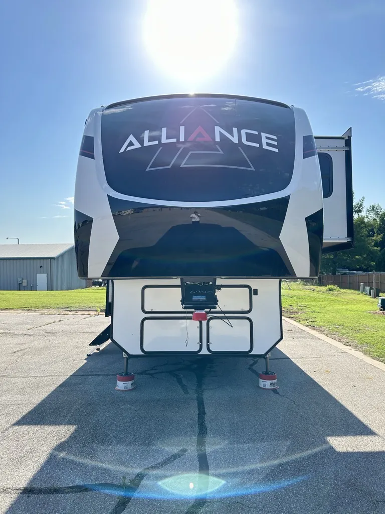 2023 Alliance RV Valor 41V15 - Photo 3