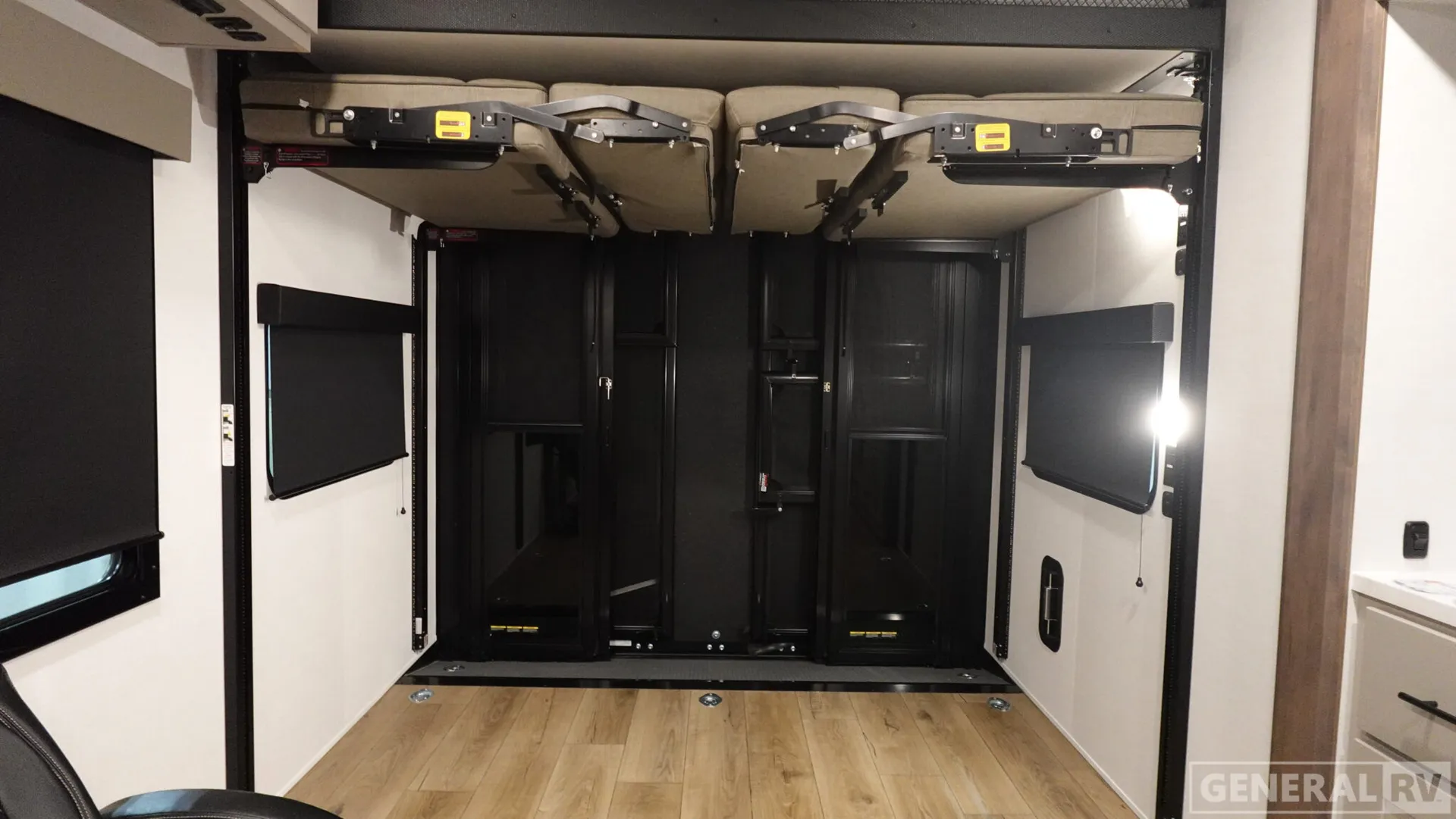 2026 Alliance RV Valor 27T14 - Photo 3