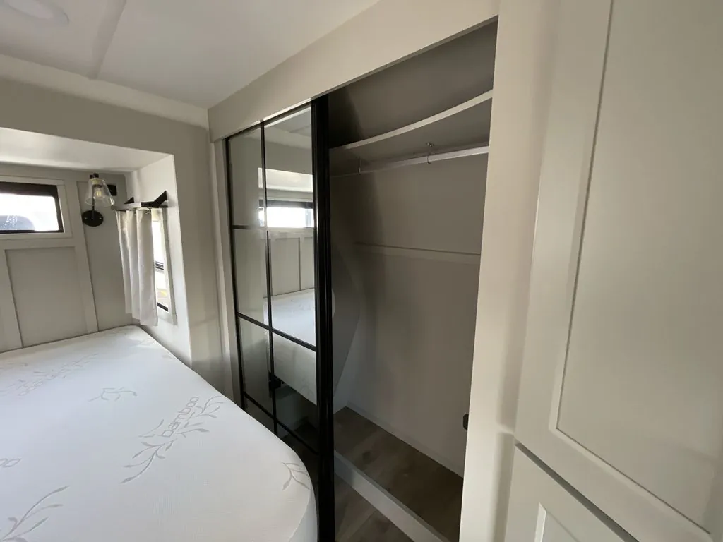 2025 Brinkley Model G 3250, Photos photo 65