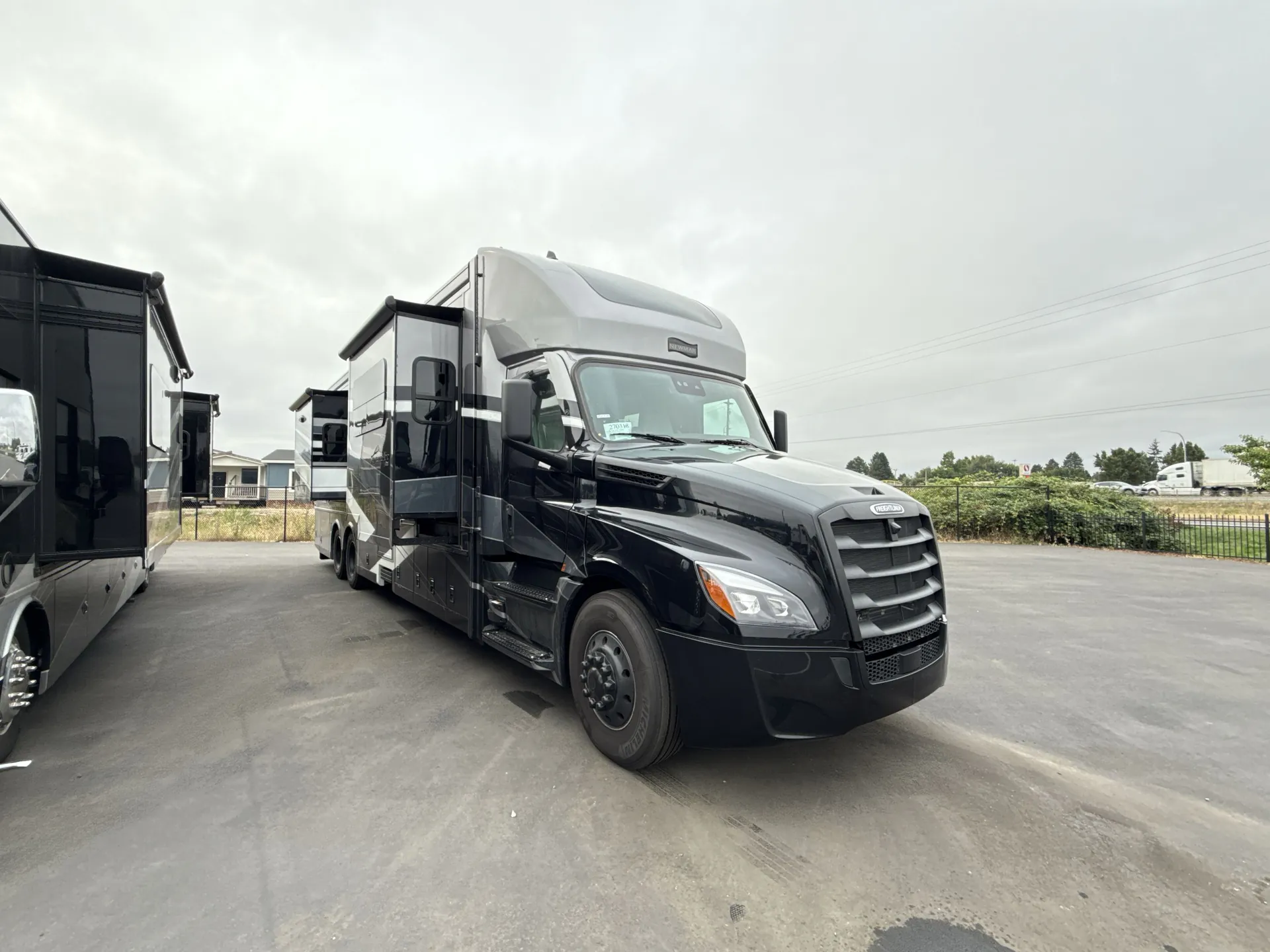 2026 newmar Supreme Aire 4530 - Photo 2