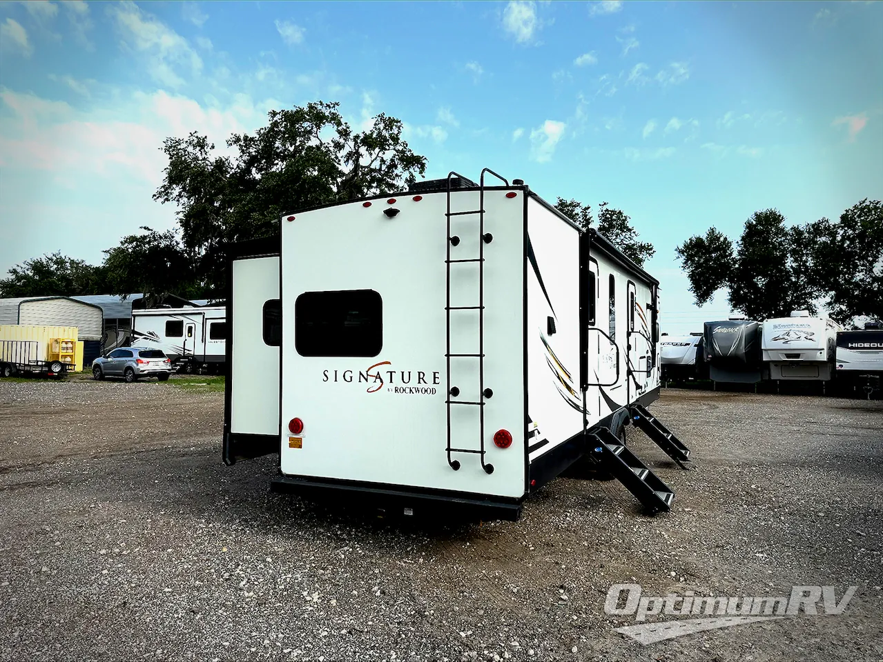 2020 Forest River Rockwood Signature Ultra Lite 8335SB - Photo 4