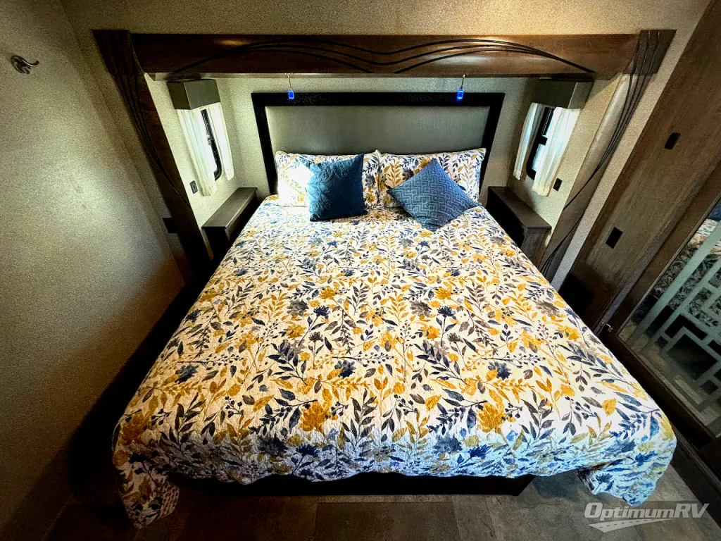 2020 Forest River Cedar Creek Champagne Edition 38EL, Photos photo 10