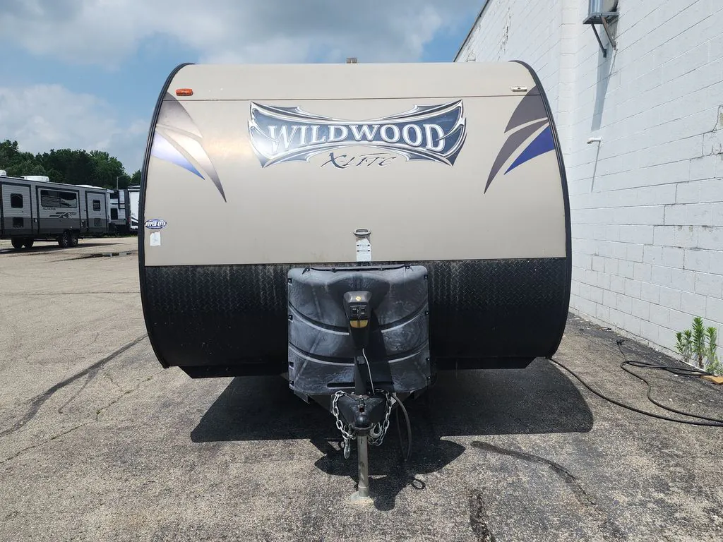 2015 Forest River RV Wildwood X-Lite 241QBXL - Photo 3