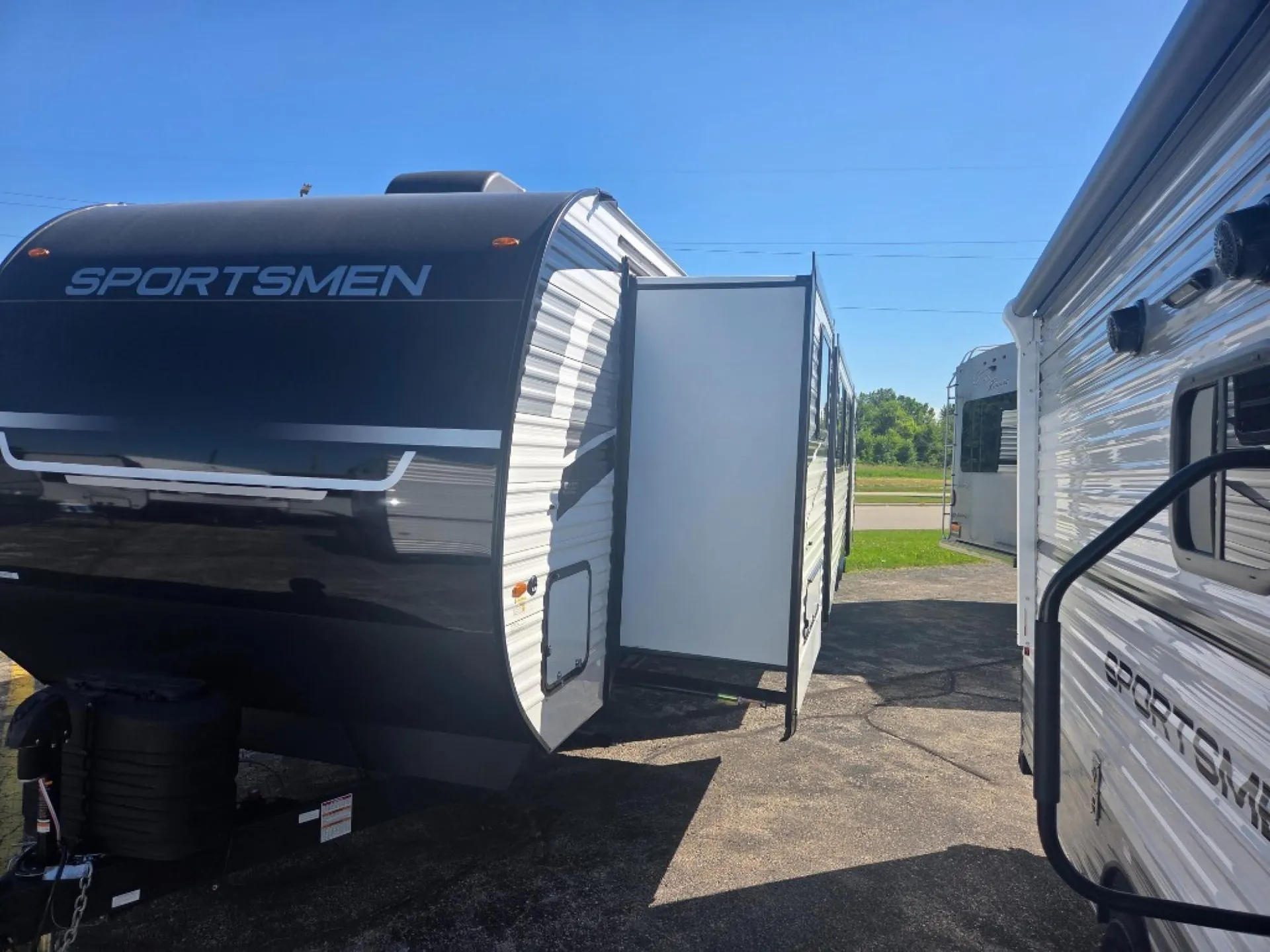 2027 K-Z Sportsmen SE 333BHKSE - Photo 4
