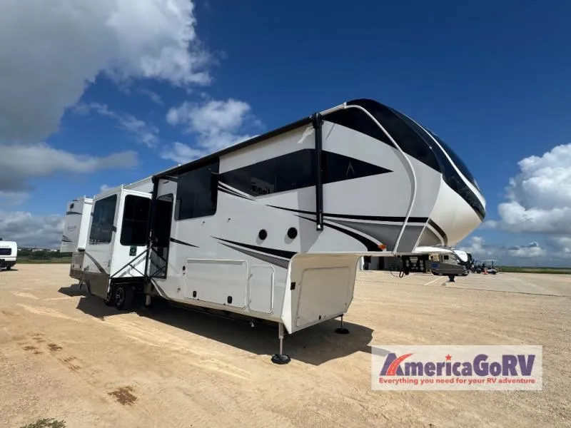 2026 Grand Design Solitude 390RK - Photo 2