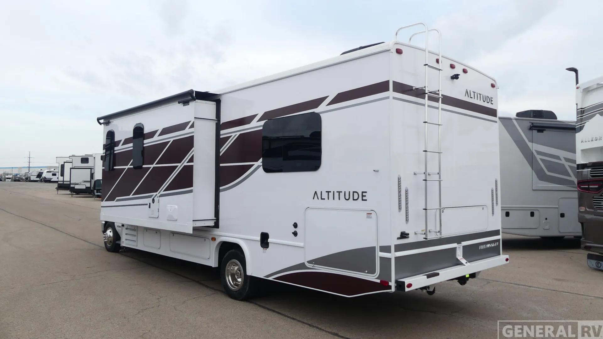 2026 Fleetwood Altitude 29F - Photo 4