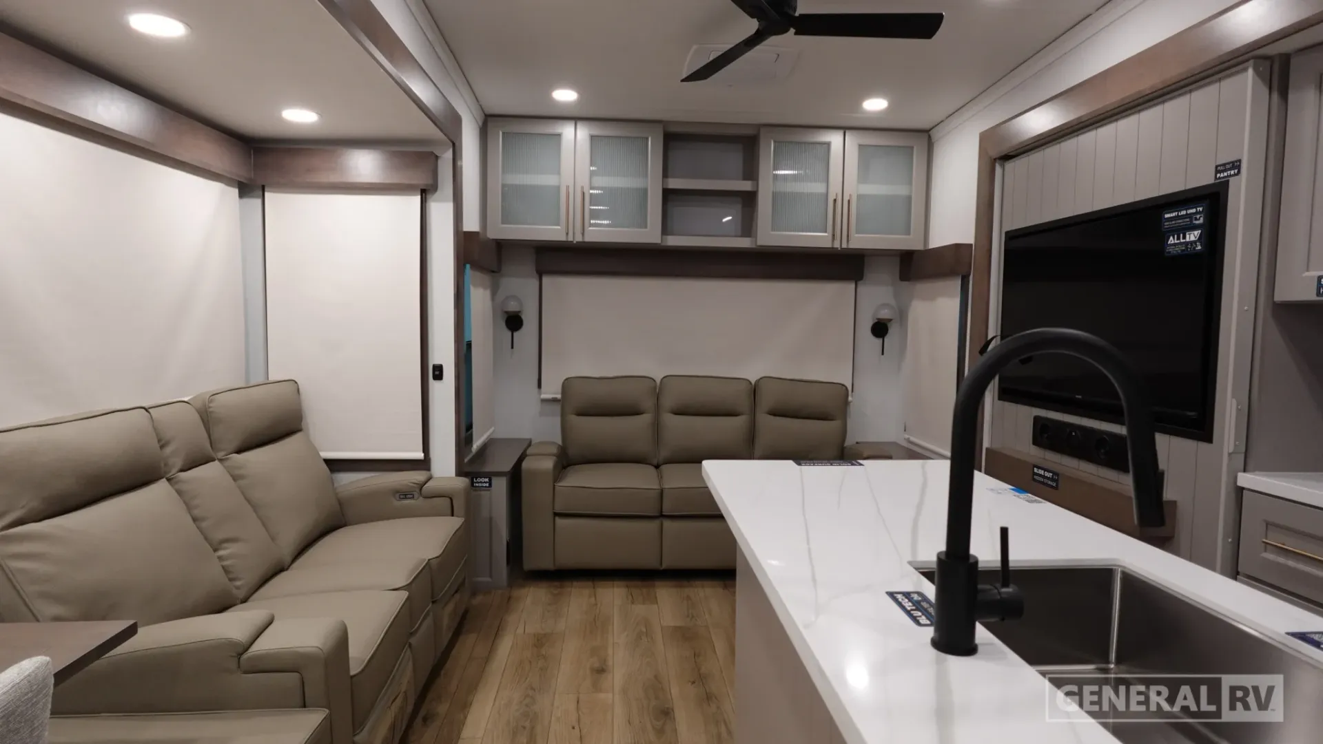 2026 Alliance RV Paradigm 310RL - Photo 3