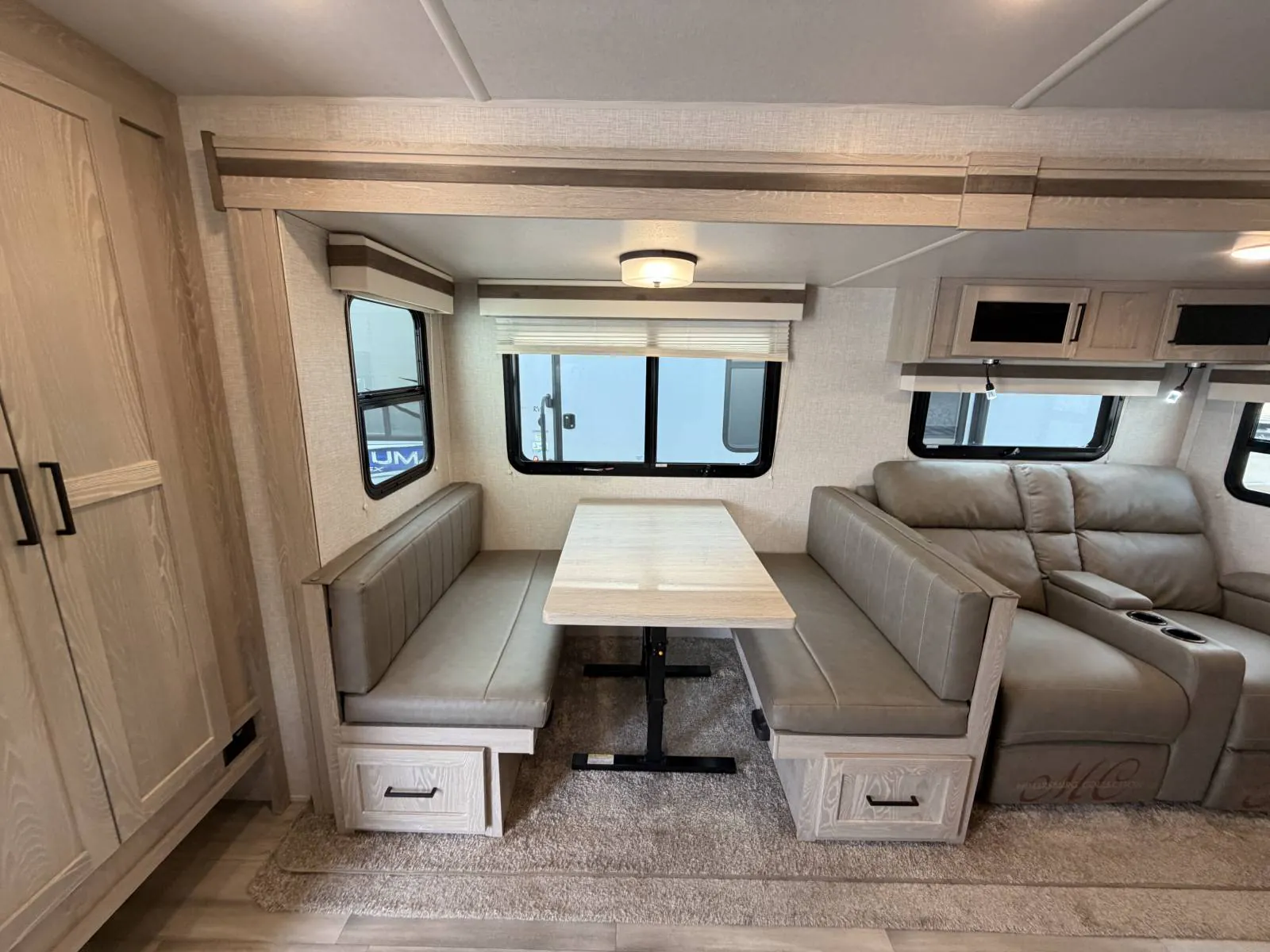 2022 Forest River Rockwood Roo 235S — Photo 7