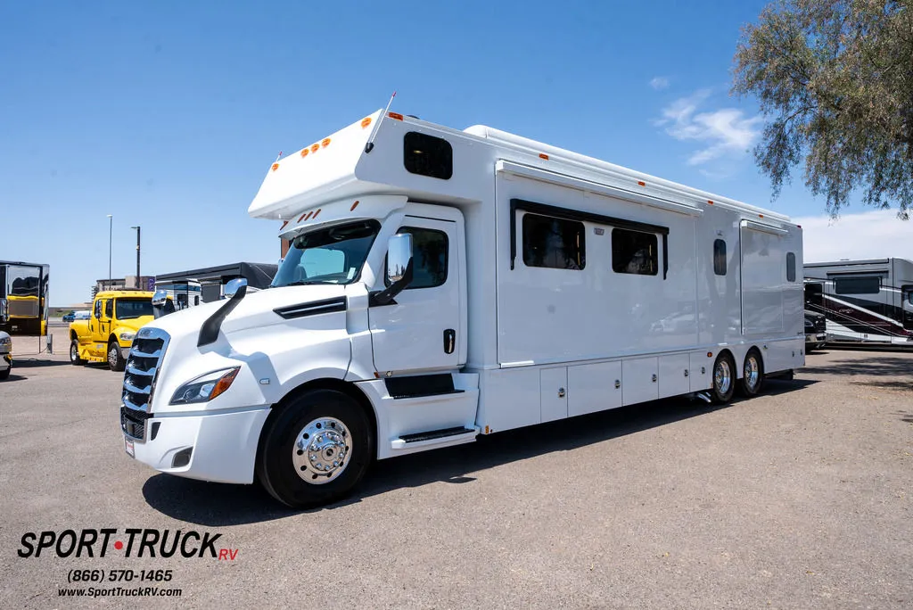 2024 Renegade RV Classic 45CME - Photo 2
