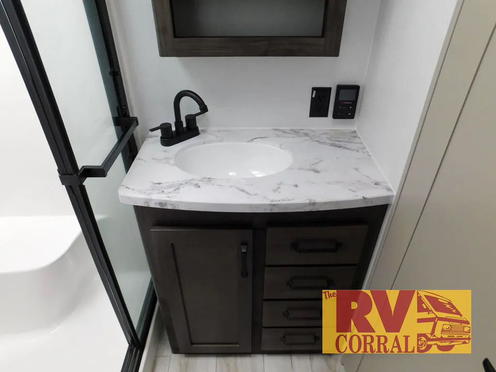 2026 Keystone Montana High Country 385BR, Photos photo 14