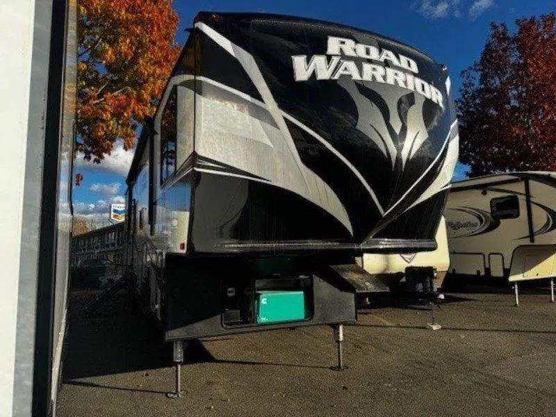 2020 Heartland Road Warrior RW 392 - Photo 2